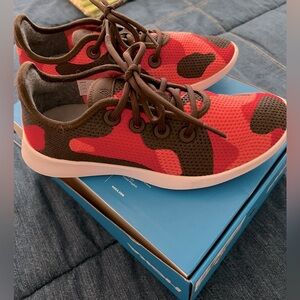 Allbirds tree runner bloom coral red camo shoes size 9 women’s
